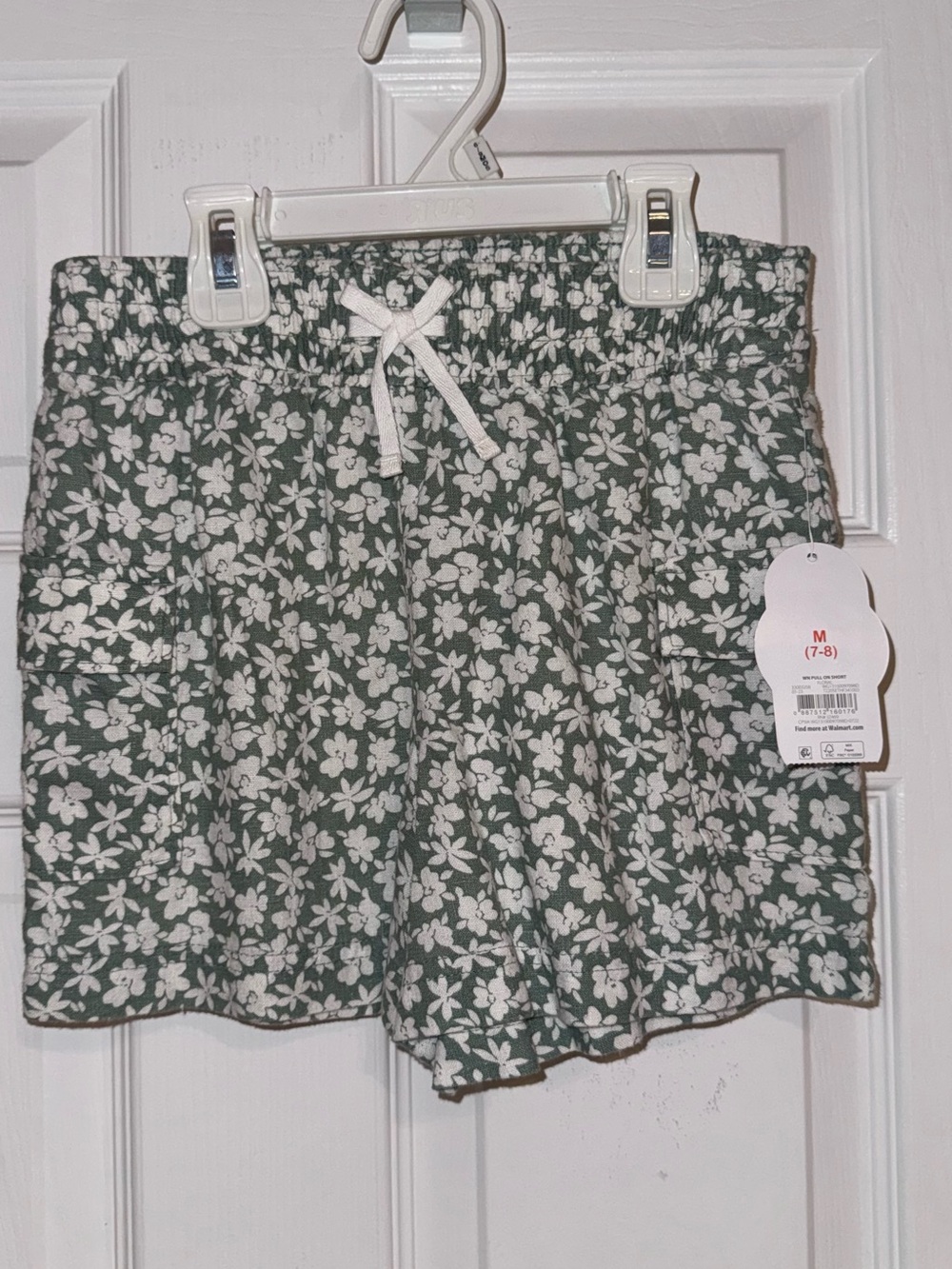 Green Floral Drawstring Shorts with Pockets